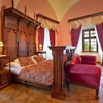 Galicia Nueva, Castle 4* Losonc