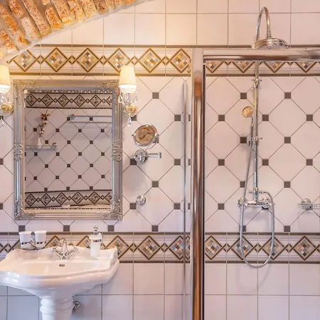 Galicia Nueva, Castle 4*