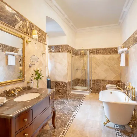 Galicia Nueva, Castle 4*