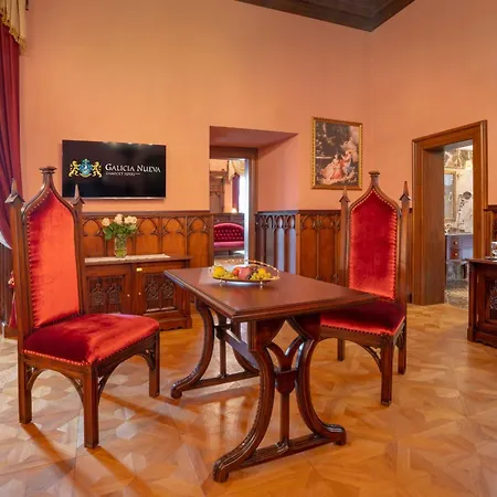 Hotel Galicia Nueva, Castle Lučenec