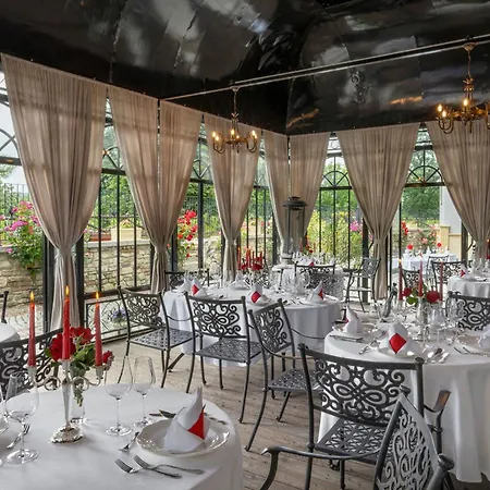 Galicia Nueva, Castle Hotel Lučenec