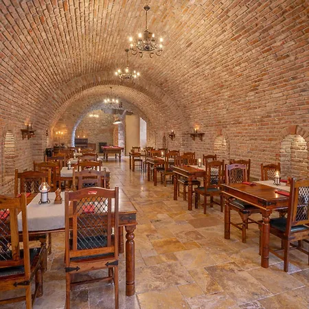 Galicia Nueva, Castle Lučenec