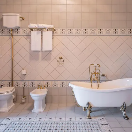 Galicia Nueva, Castle Hotel Lučenec