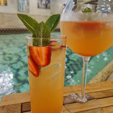 Galicia Nueva, Castle Szálloda Losonc