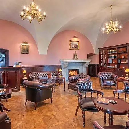 Galicia Nueva, Castle Hotel