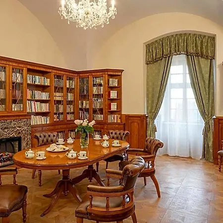 Hotel Galicia Nueva, Castle