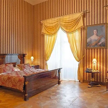 Hotel Galicia Nueva, Castle Lučenec